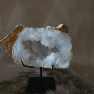 Berg kristal op Metaal